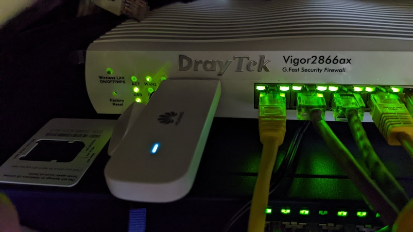 Draytek with 4G Dongle Backup FTTP Broadband Router