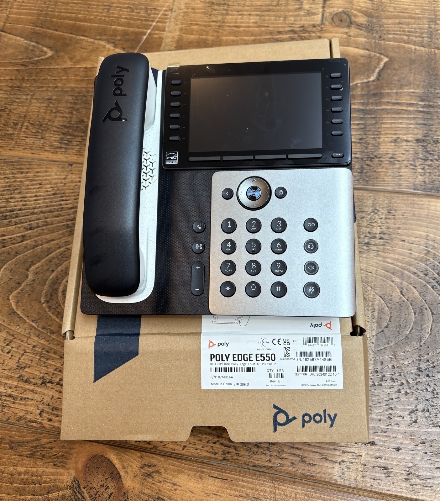 Poly Edge e550 phone